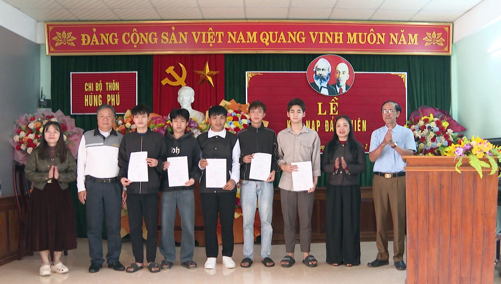 Chi bộ mạnh, đảng bộ mạnh
