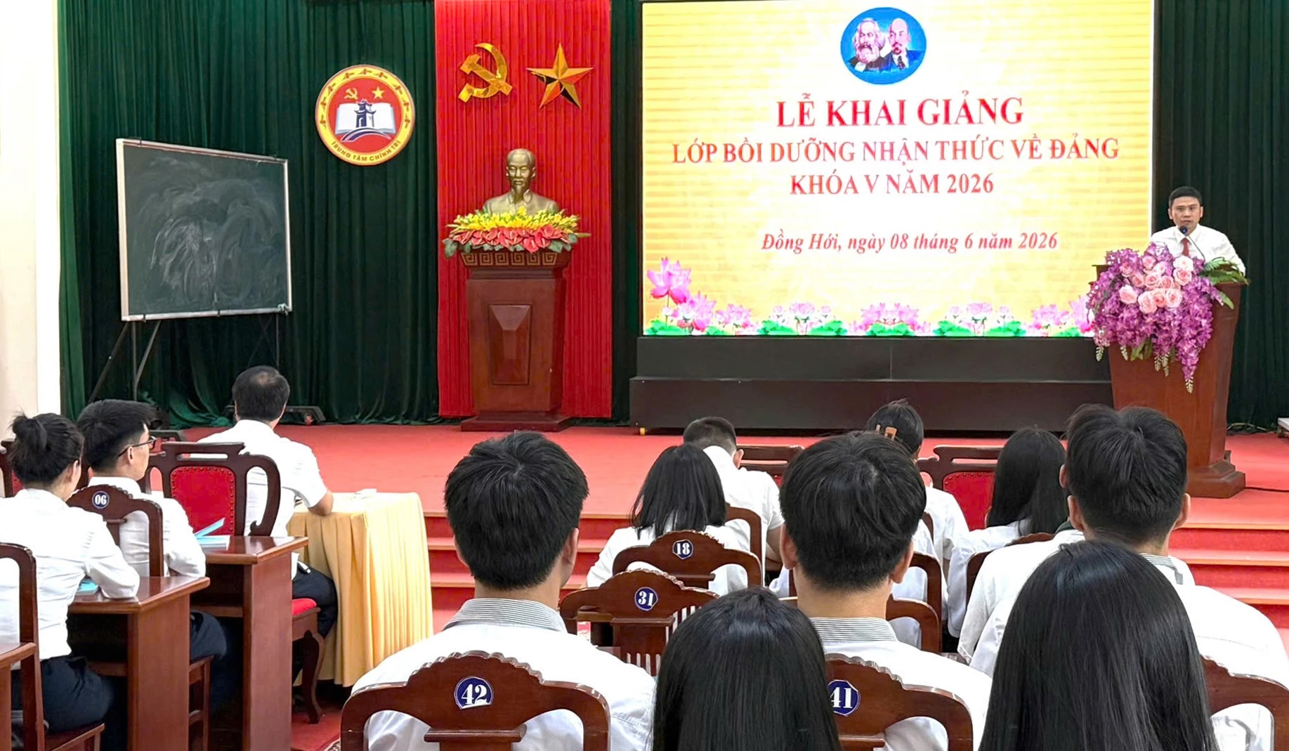 Tạo nguồn phát triển đảng viên trẻ từ các cơ sở giáo dục